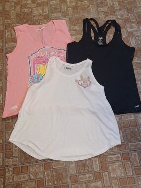 Simply Southern Tank Top Lot Small-medium